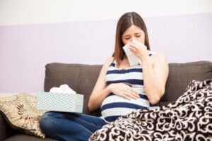que puede tomar una mujer embaraza para la gripe